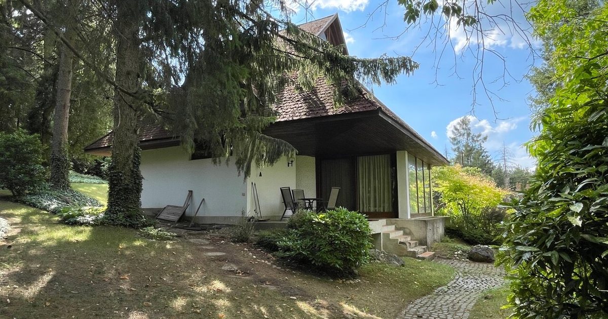 Eladó ház II. kerület, Budakeszierdő - 2113 m² ősfás telek, Az Év Lakóháza | 275 M Ft