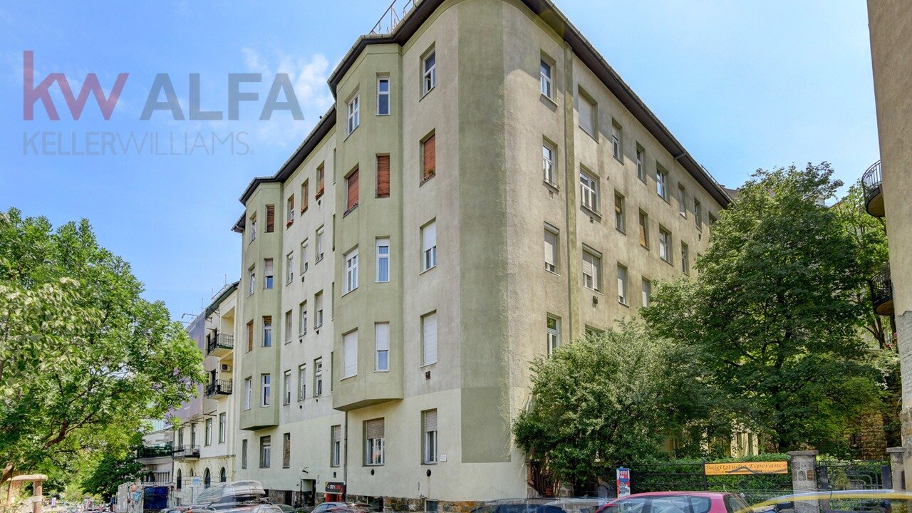 Társasház homlokzata - Budapest I. kerület, Vérmező út